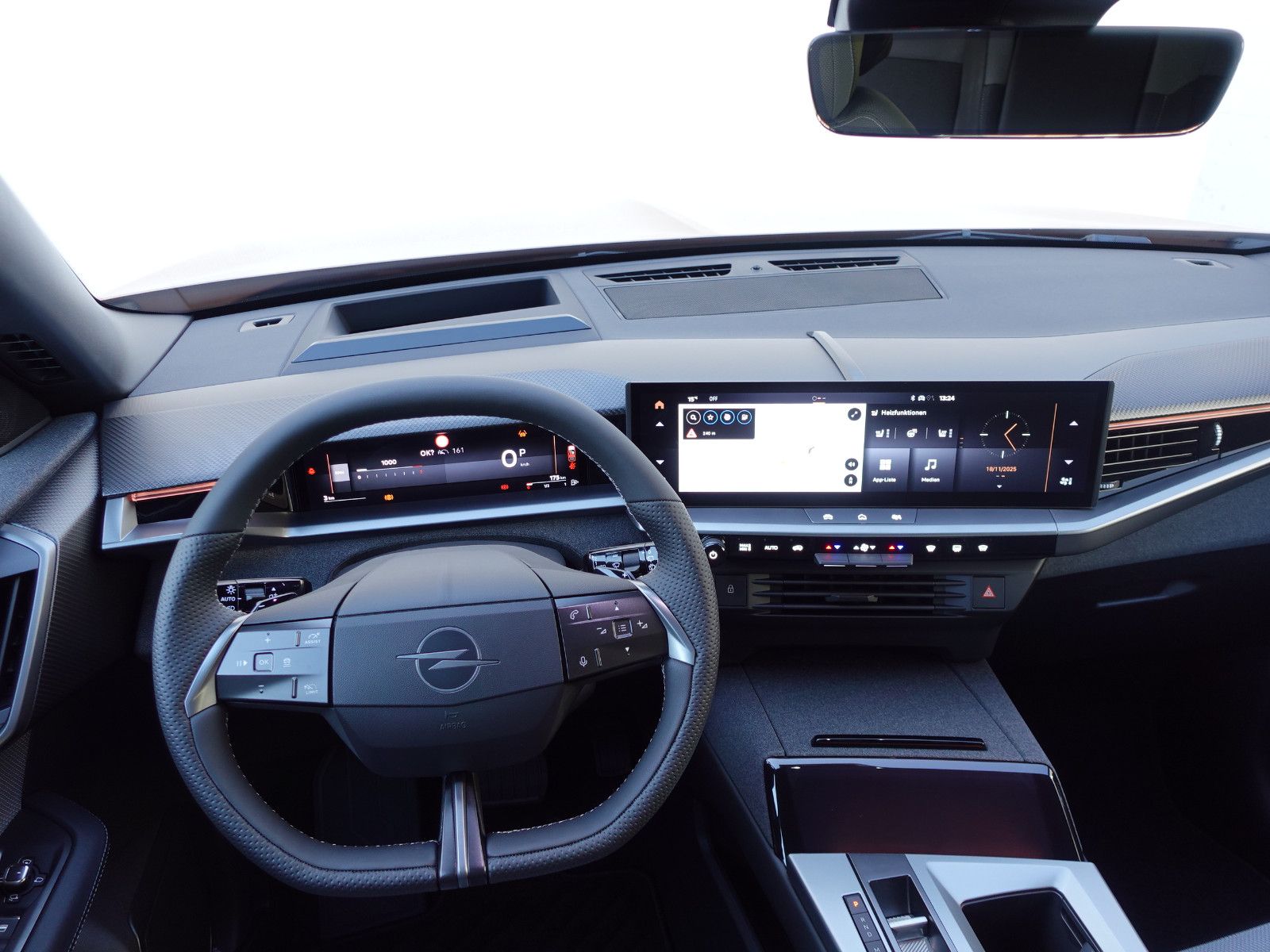 Fahrzeugabbildung Opel Grandland GS, Head Up, LED, PP, Navi, RFK