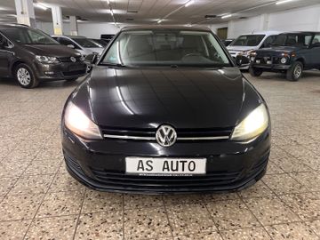 Volkswagen Golf - 2
