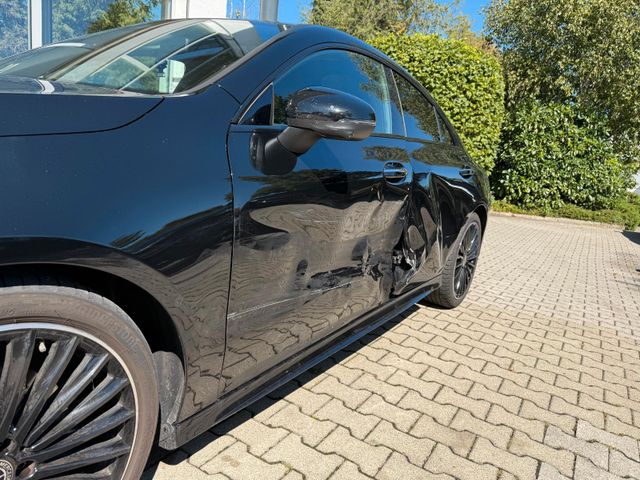 Mercedes-Benz CLA 220d Special Edition/ PREMIUM+/ LED/ PANO