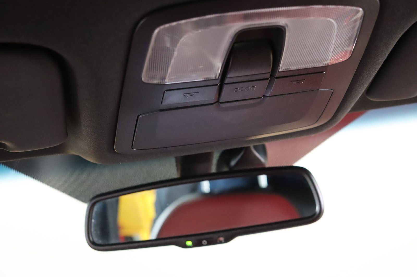 Fahrzeugabbildung Andere Ssangyong Tivoli * Leder * Navi * SHZ* e-XGi 160