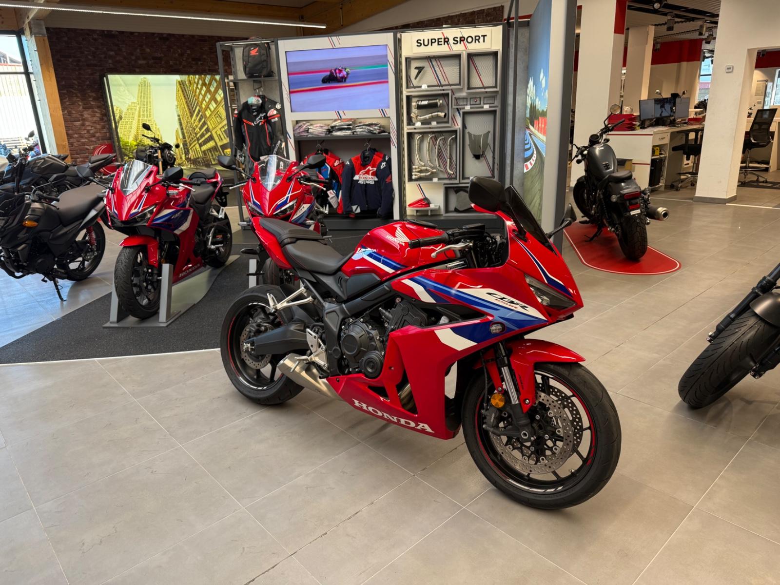 Honda CBR650R mit A2 48PS *Service und TÜV neu*