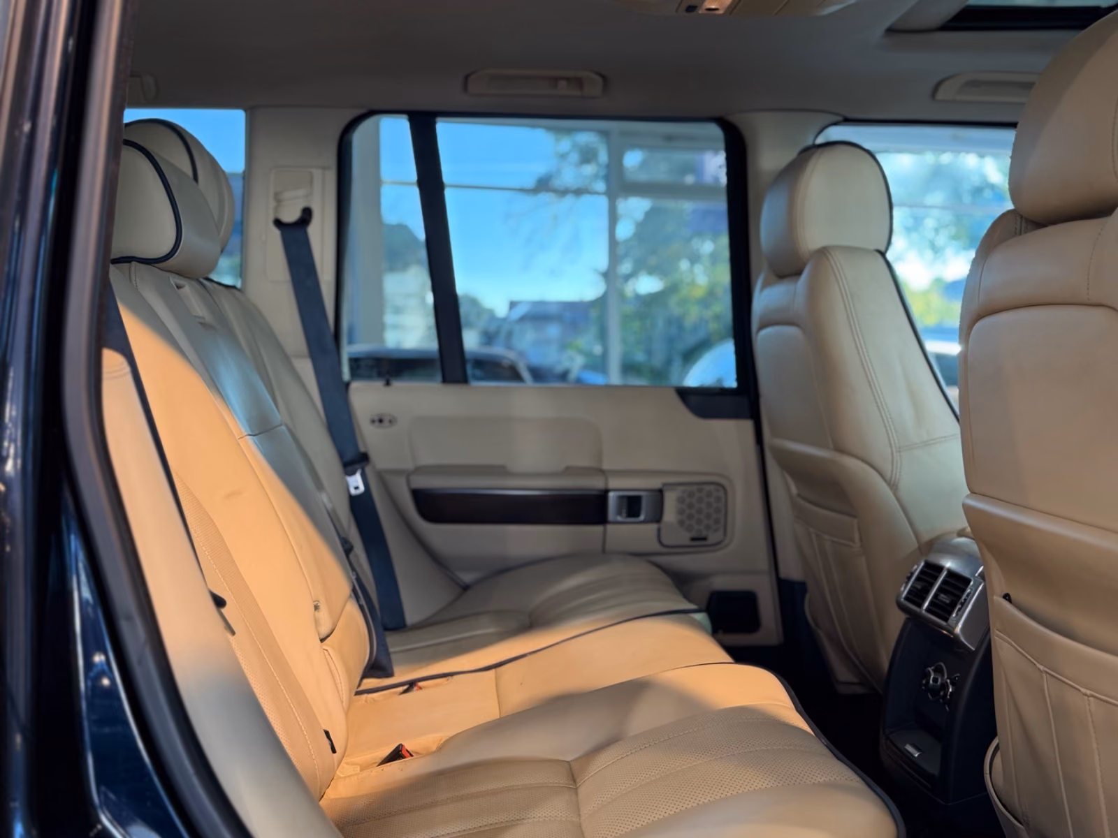 Land Rover Range Rover 3.6 TDV8 Vogue | 272 ch | BVA | GPS | Toit ouvrant | Chauffage stationnaire | Sièges chauffants et ventilés | Attelage