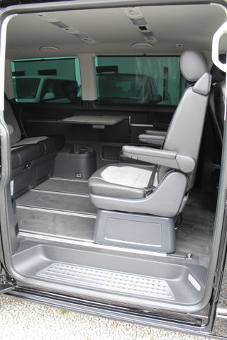 Volkswagen T6.1 Multivan Generation SIX DSG LED ACC AHK