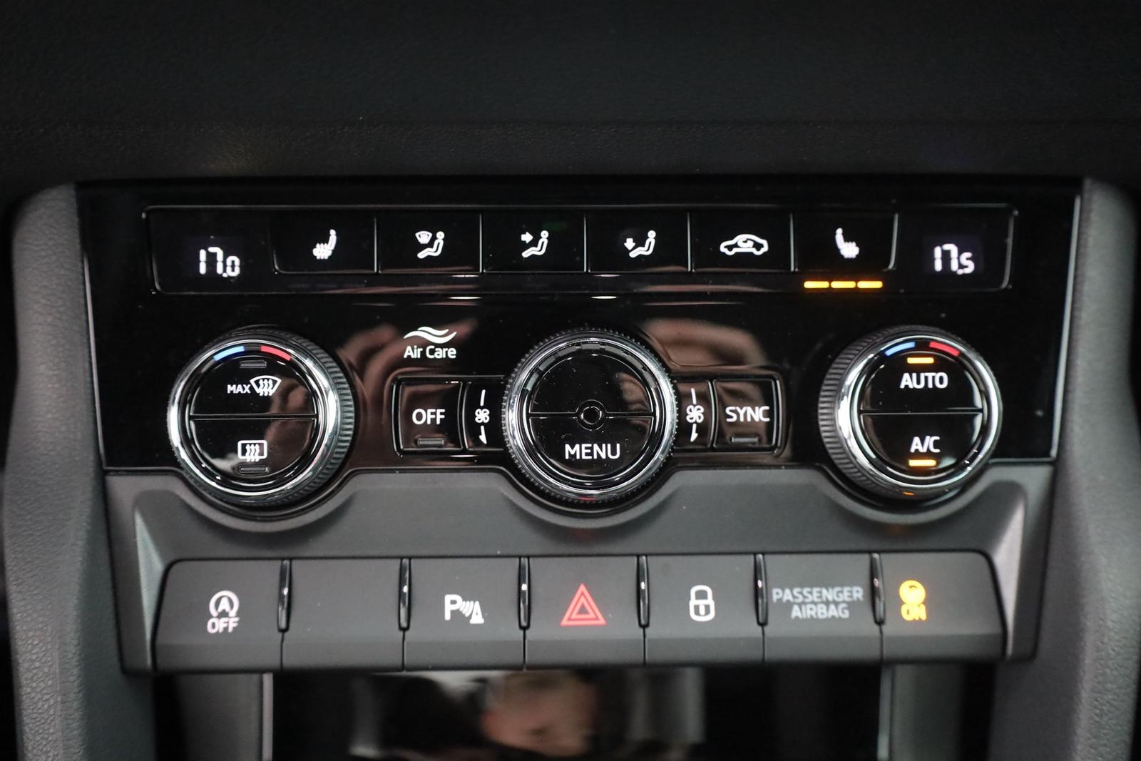 Skoda Karoq Sportline 2.0 TDI DSG Matrix ACC AHK Pano, миниатюра 12