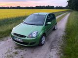 Ford Fiesta 1,4 16V Ghia Ghia Frisch TÜV  - Ford Fiesta aus 2008: Ghia