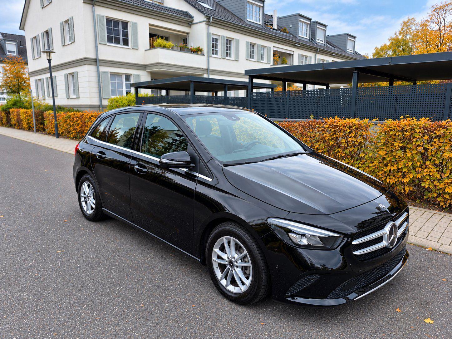 Mercedes-Benz B 180