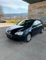 Volkswagen Auto Golf 5 - Volkswagen Golf aus 2004: Golf5