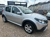 Dacia Sandero 1,6 Stepway - Dacia Sandero mit Benzin-Antrieb: Limousine, 1.6