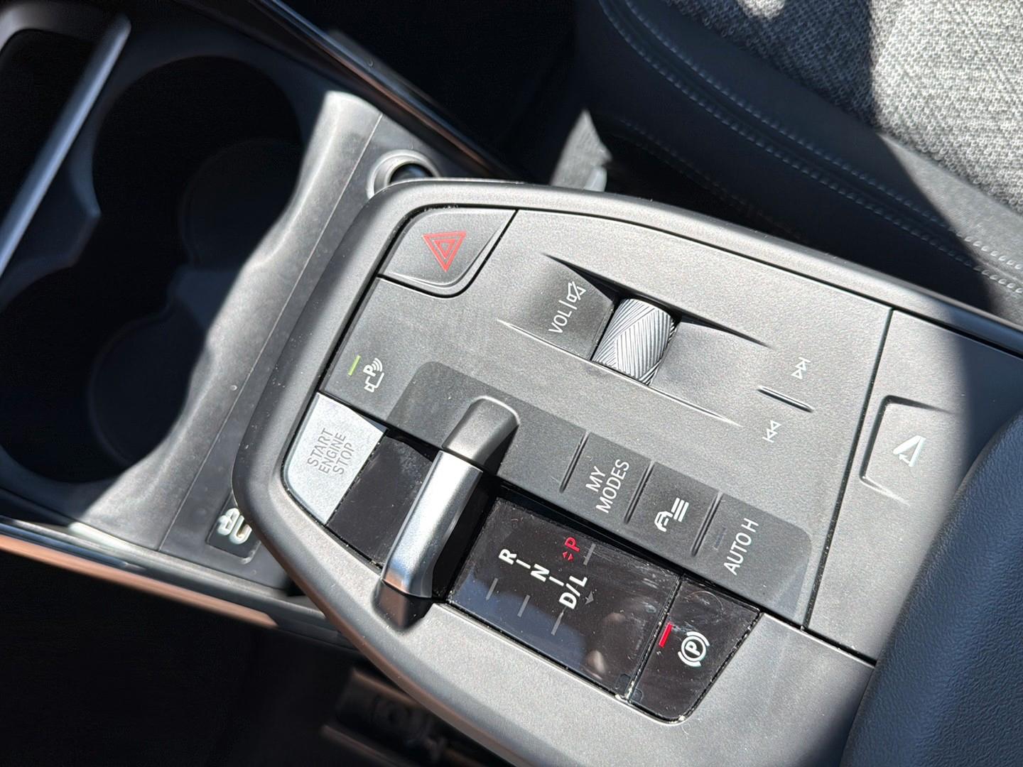 BMW Active 218i ATctive Tourer ACC KZU QI LED H&K Memory, миниатюра 23