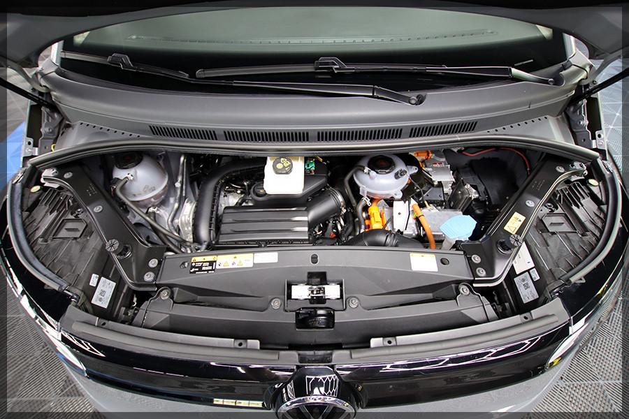 Volkswagen T7 California Coast Hybrid / ANDROID / PDC