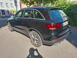 Mercedes-Benz GLC 200 4MATIC MBUX, Scheckheft gepflegt  - Mercedes-Benz GLC 200 Gebrauchtwagen in Stuttgart