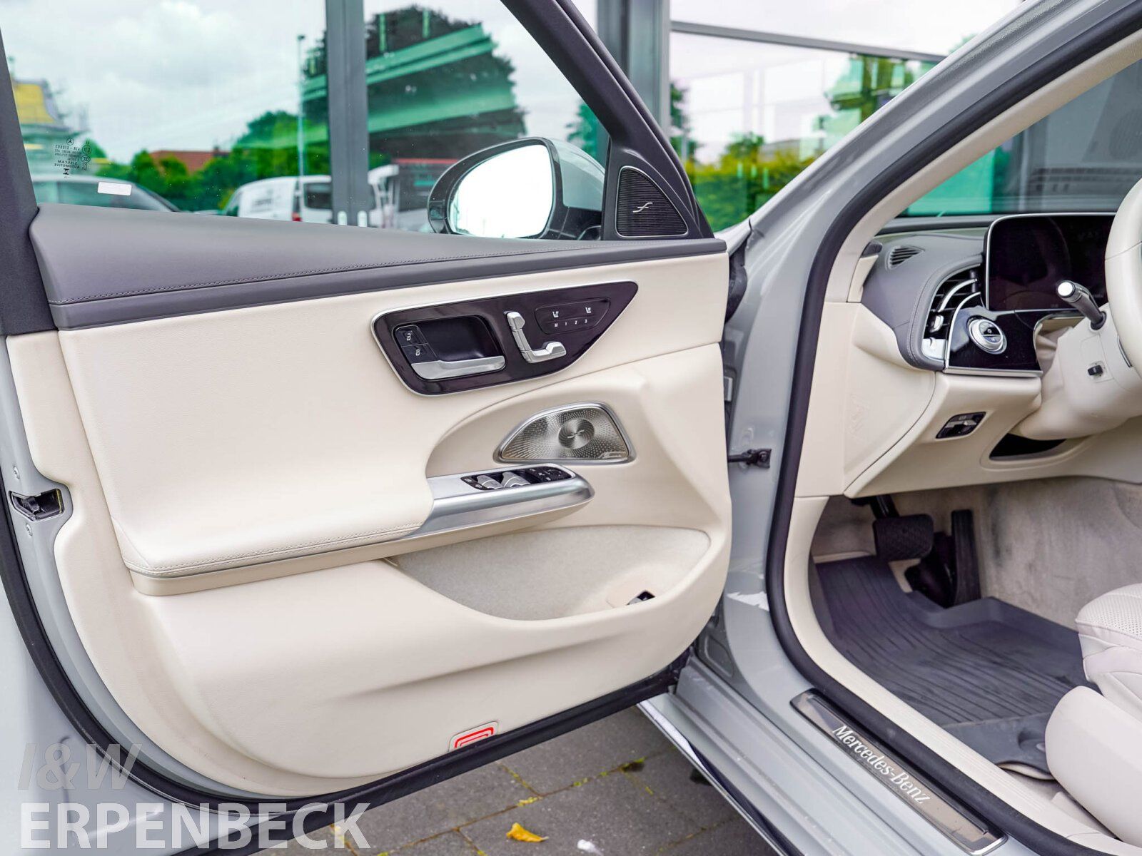 Fahrzeugabbildung Mercedes-Benz E 450 d Exclusive Premium Plus 4Matic