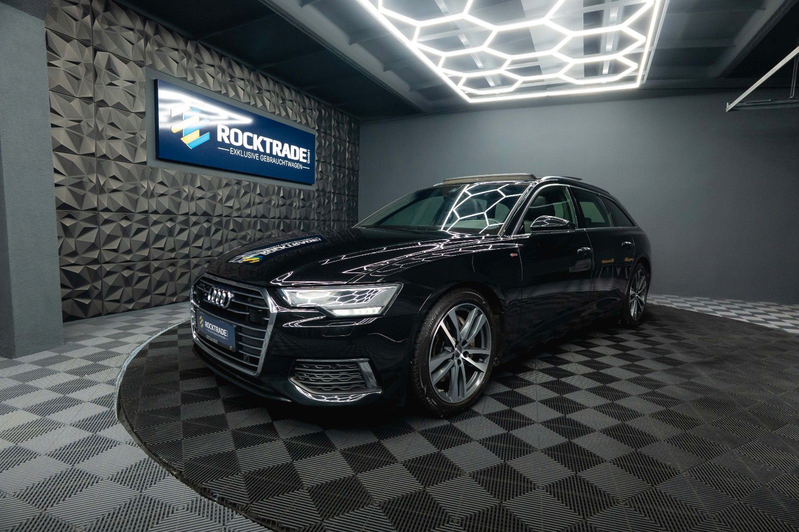 Fahrzeugabbildung Audi A6 Avant 45 TDI quattro Sport design *Pano*ACC*