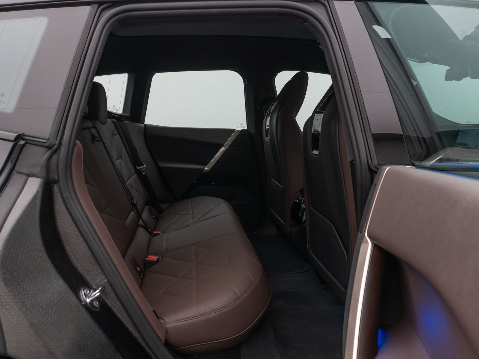 Fahrzeugabbildung BMW iX xD40 Panorama Kamera HiFi Komfort SkyLounge