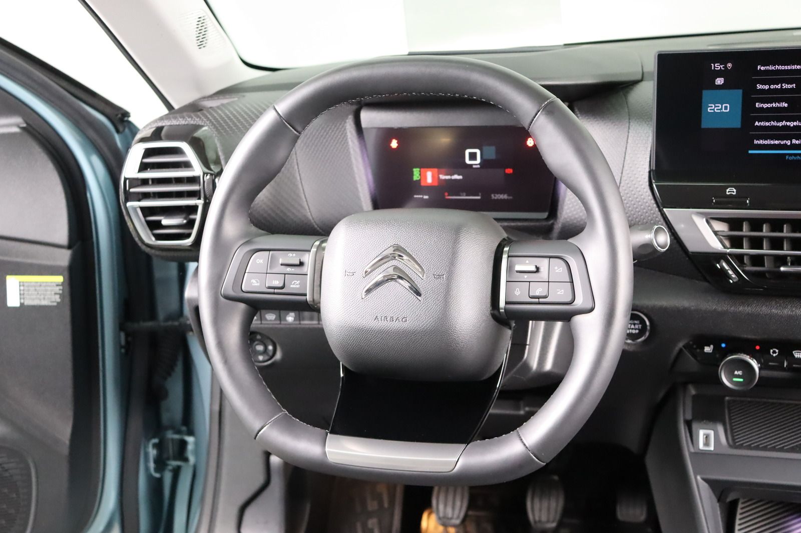 Fahrzeugabbildung Citroën C4 Shine PT 130 * HUD * LED * Navi *