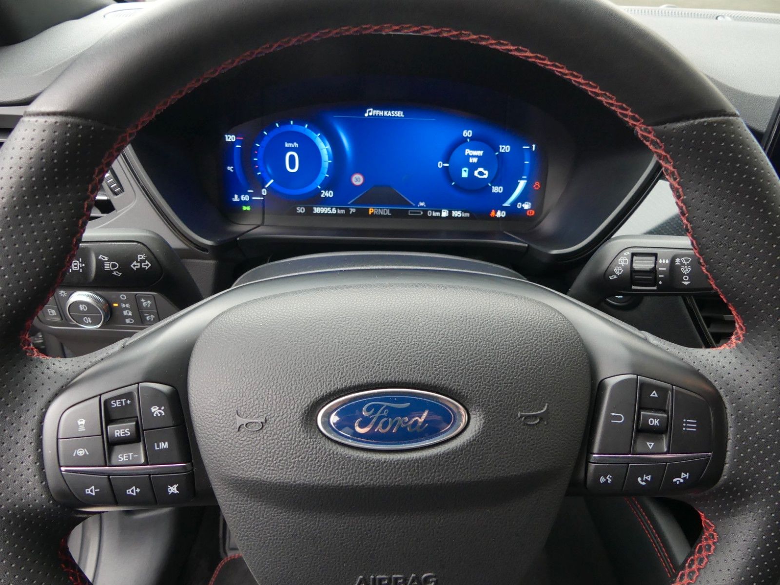 Fahrzeugabbildung Ford Kuga Plug-In Hybrid ST-Line X