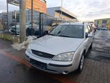 Ford Mondeo 2.0 Ghia*AHK*SITZH*WINTER-P*V-NEUTEILE* - Ford Mondeo aus 2002: Kombi