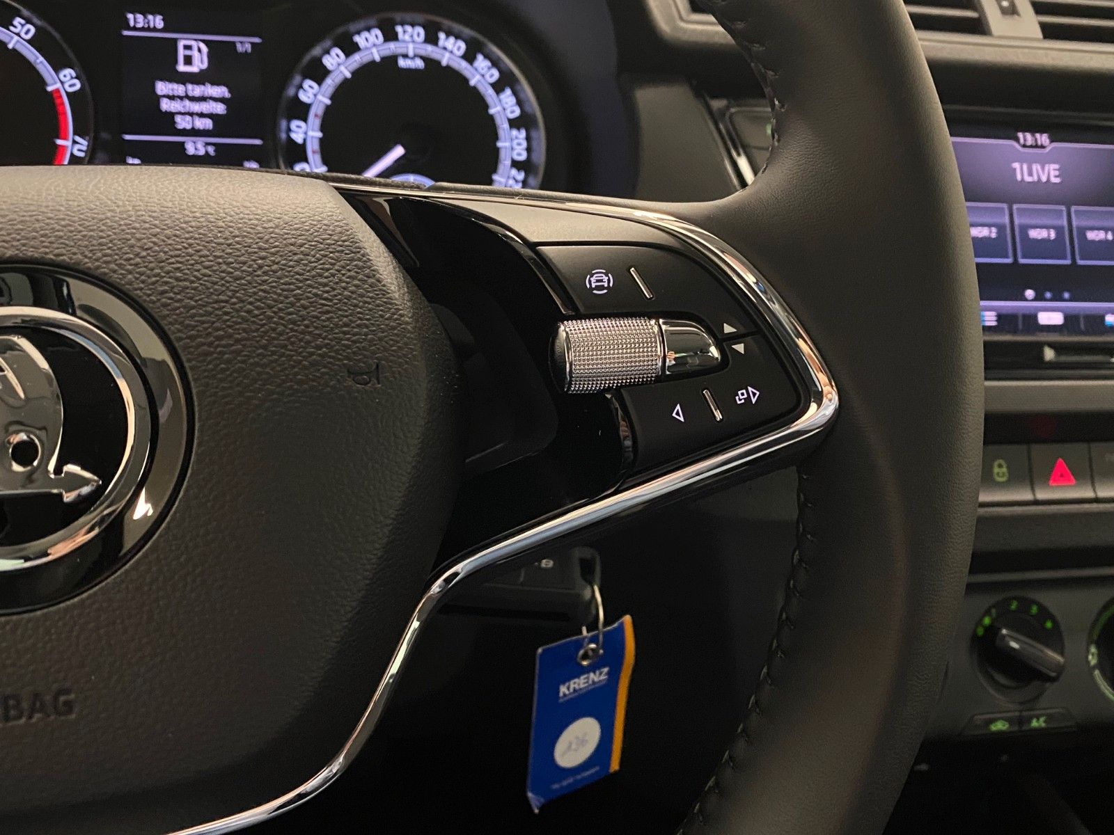 Fahrzeugabbildung SKODA FABIA COMBI 1.0 TSI Ambition+SHZ+SMARTLINK+ALU++