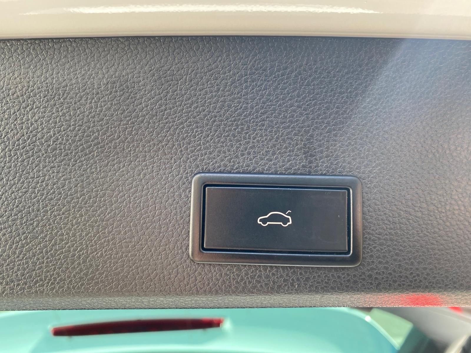Fahrzeugabbildung SEAT Ateca 1.5 TSI FR APP+ACC+RFK+AHK+NAVI+SITZHEIZ