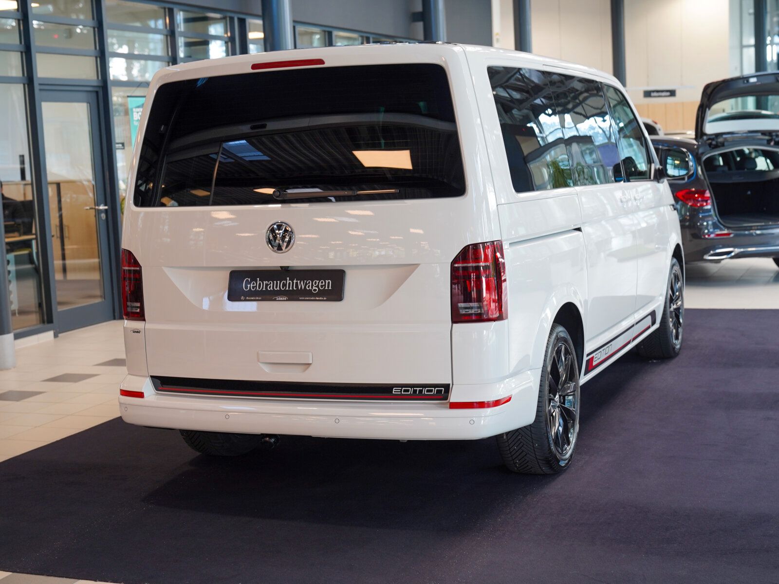Volkswagen T6.1 Multivan 2.0 TDI 4M Edition AHK Standheizun foto 3