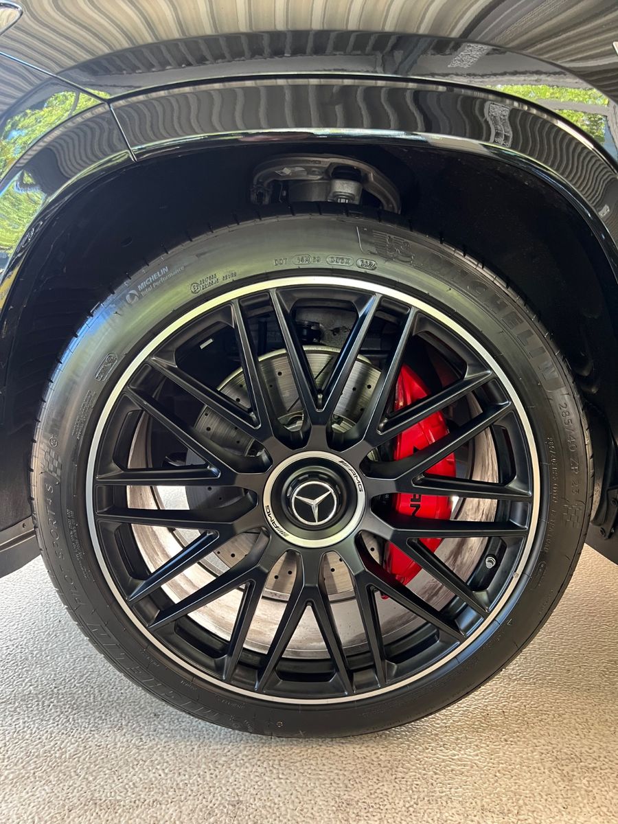 Fahrzeugabbildung Mercedes-Benz GLS 63 AMG 4 Matic*CARBON*3D BURMESTER*NEUWERTIG