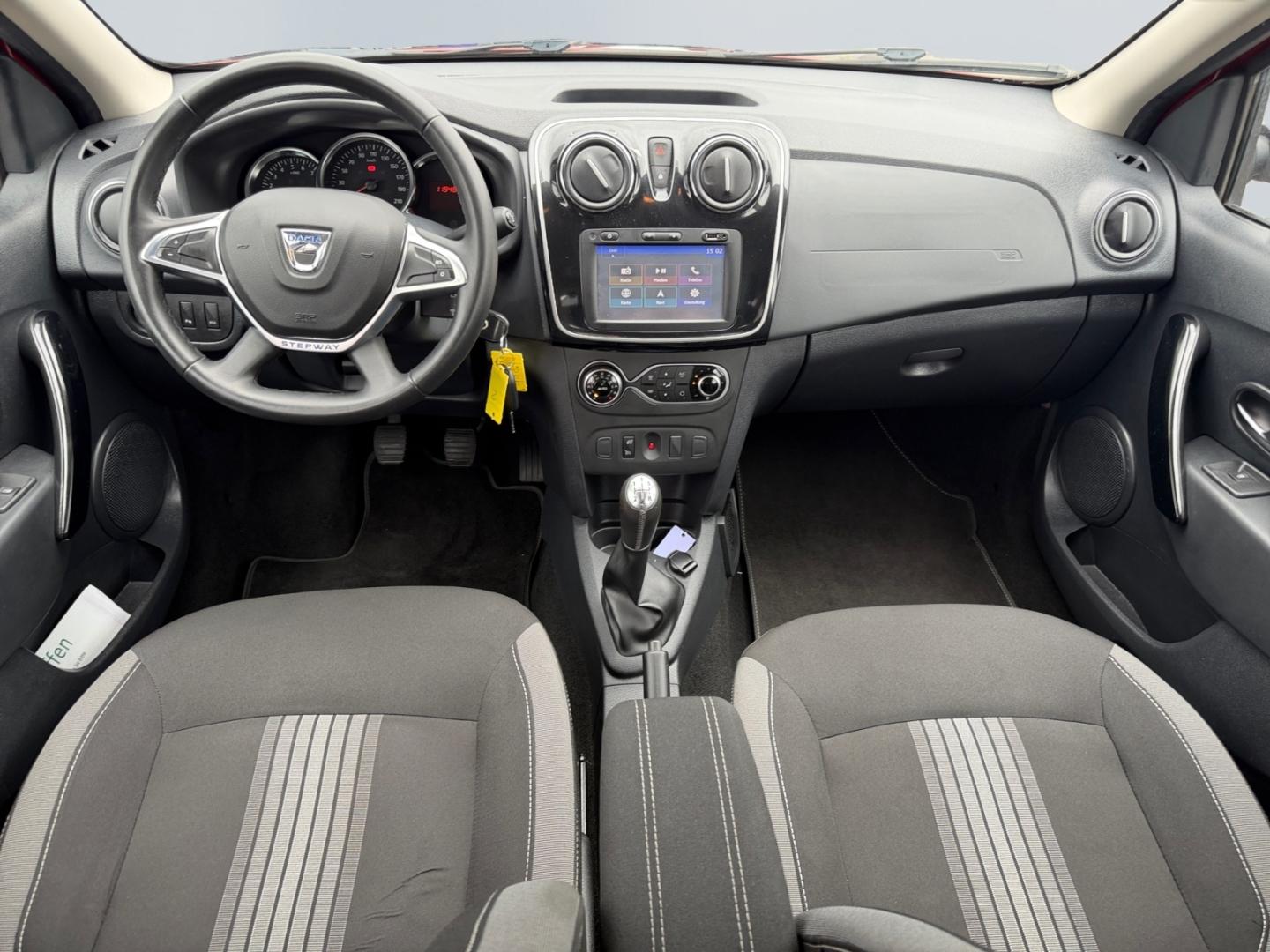 Dacia Sandero Stepway TCe 90 Celebration *AHK*Navi*CAM