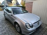 Mercedes-Benz Mercedes C 220 - gebrauchte Mercedes-Benz C 220 aus dem Jahr 2003