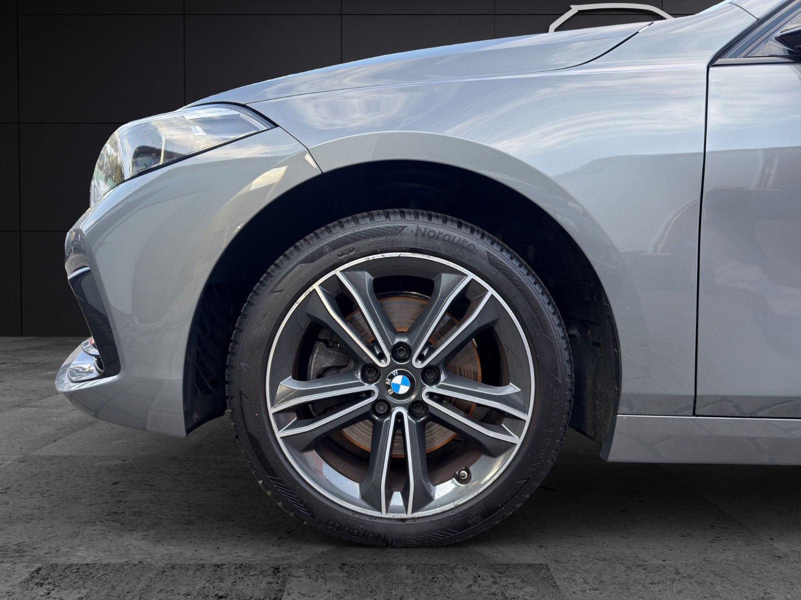 Fahrzeugabbildung BMW 116 i Sport Line/Winter Paket/Performance/Tempo
