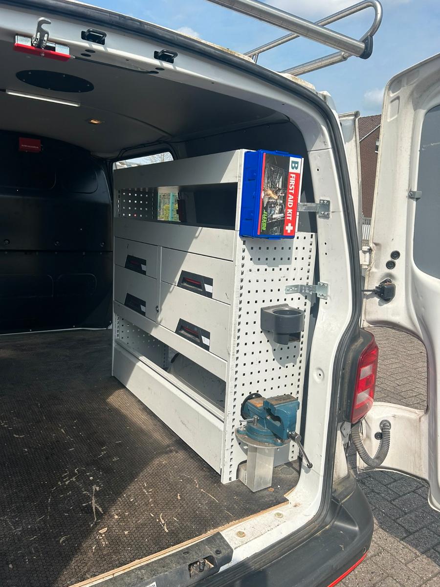 Volkswagen T6 Kasten FWD 2.0 TDI  3000 kg -Systemregale-AHK