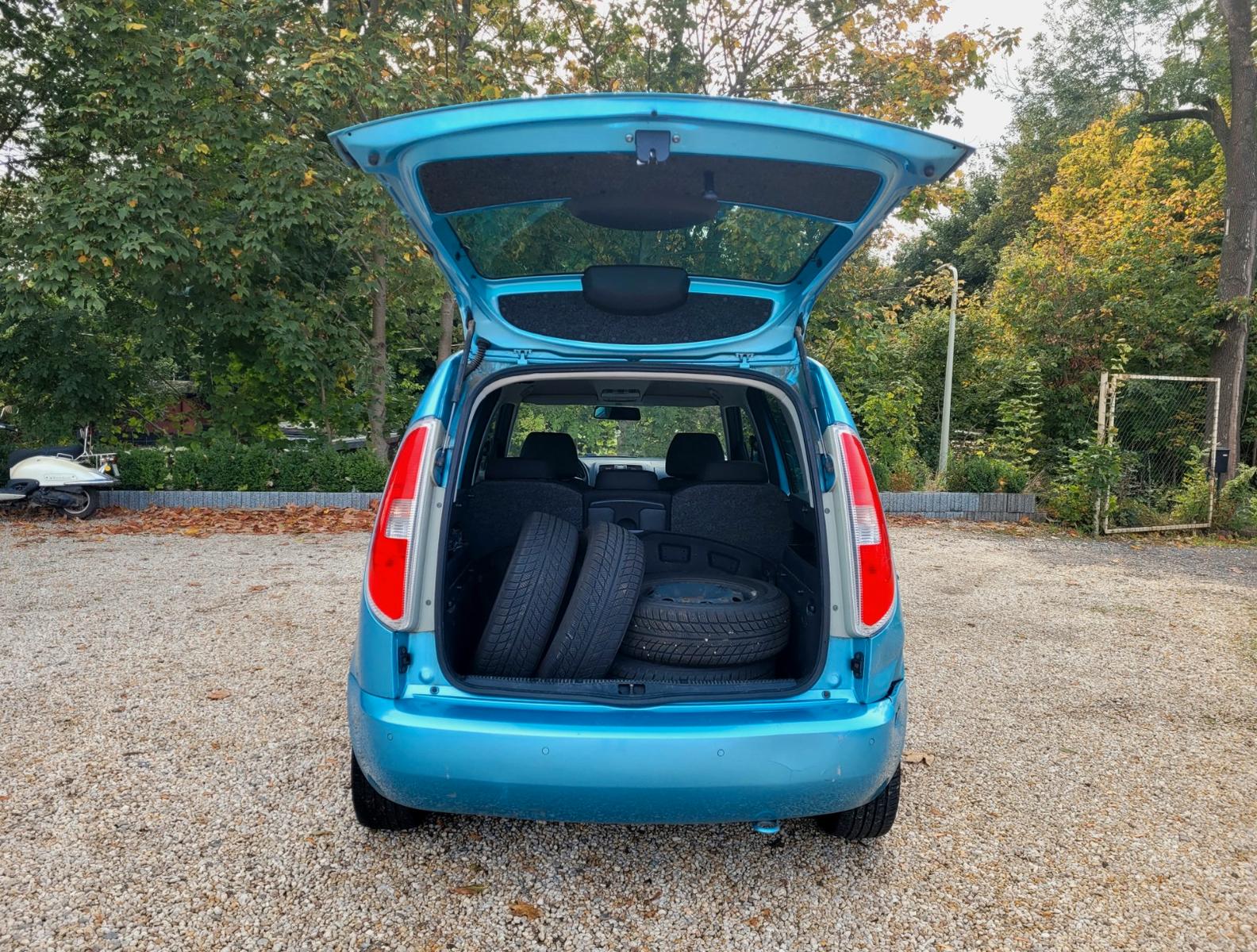 Skoda Roomster 2011 — photo 5