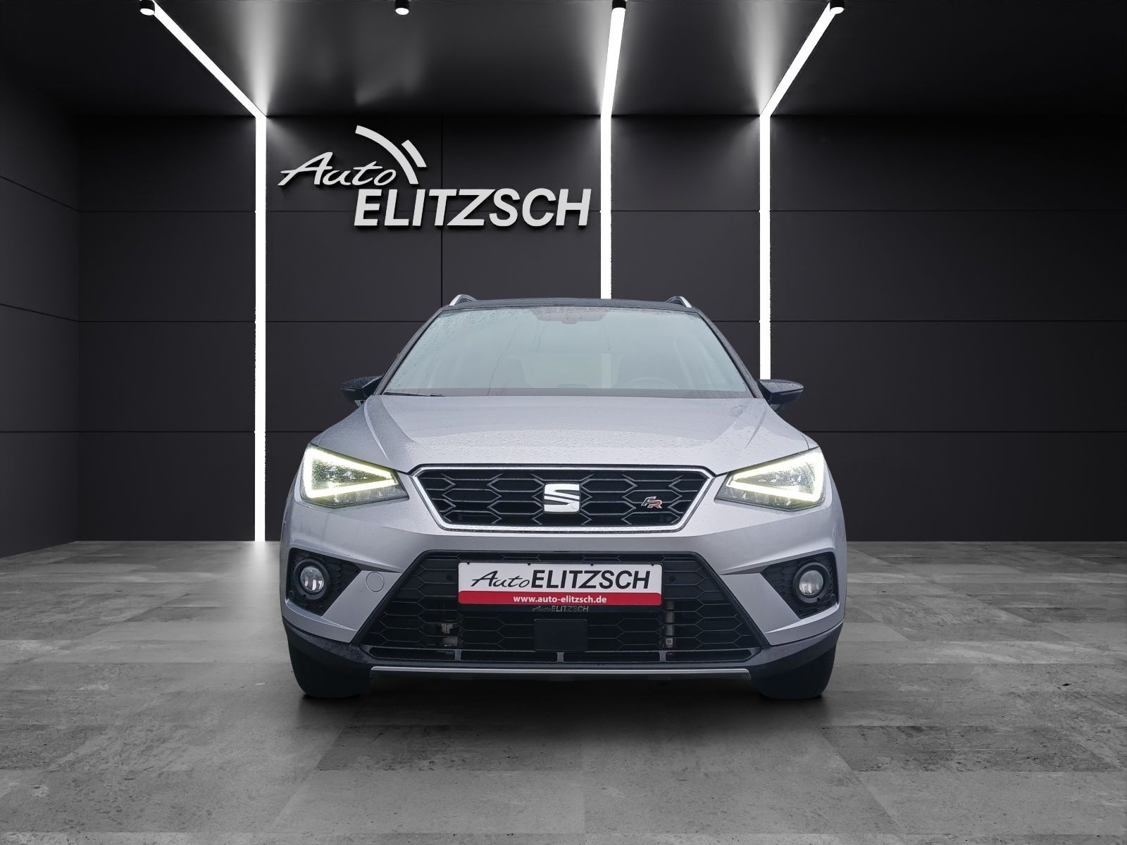 Fahrzeugabbildung SEAT Arona TSI FR-Line DSG LED Navi ACC Park-Assist S