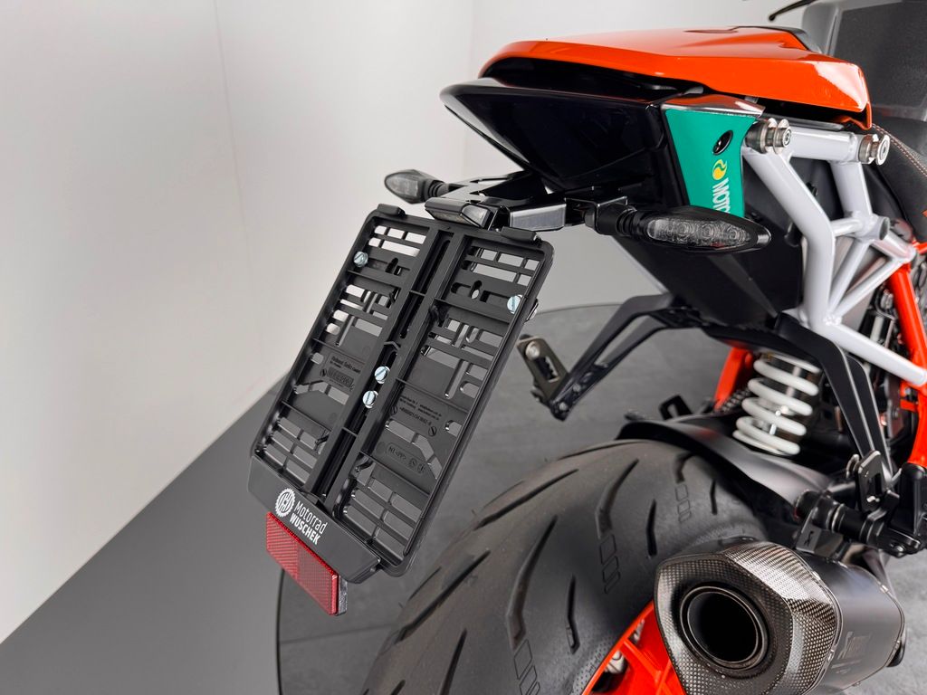 Fahrzeugabbildung KTM 1290 SUPER DUKE R *ZUBEHÖR *SERIVCE NEU *1. HAND