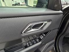 Fahrzeugabbildung Range Rover Velar S 2.0 d LED Navi Keyless e-Sit