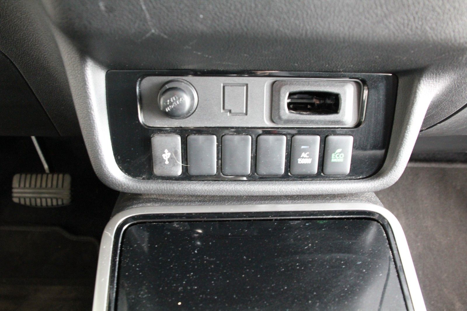 Fahrzeugabbildung Mitsubishi Outlander PHEV Basis Spirit 4WD