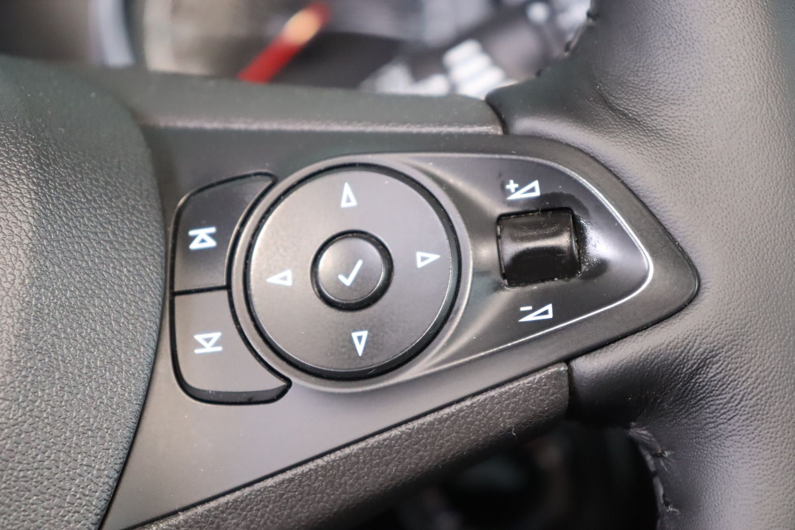 Fahrzeugabbildung Opel Astra K Sports Tourer 1.4 Turbo * LED Matrix * I
