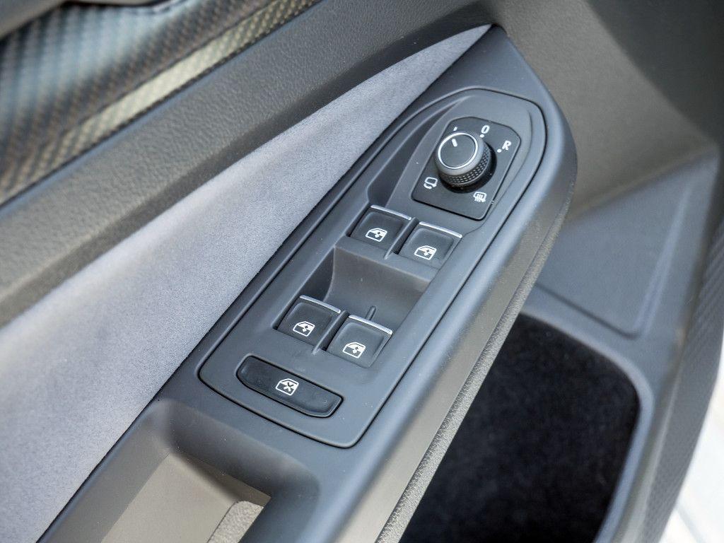 Volkswagen Golf VIII 2.0 TSI R"20 Years" DSG Navi Akrapovic, миниатюра 20
