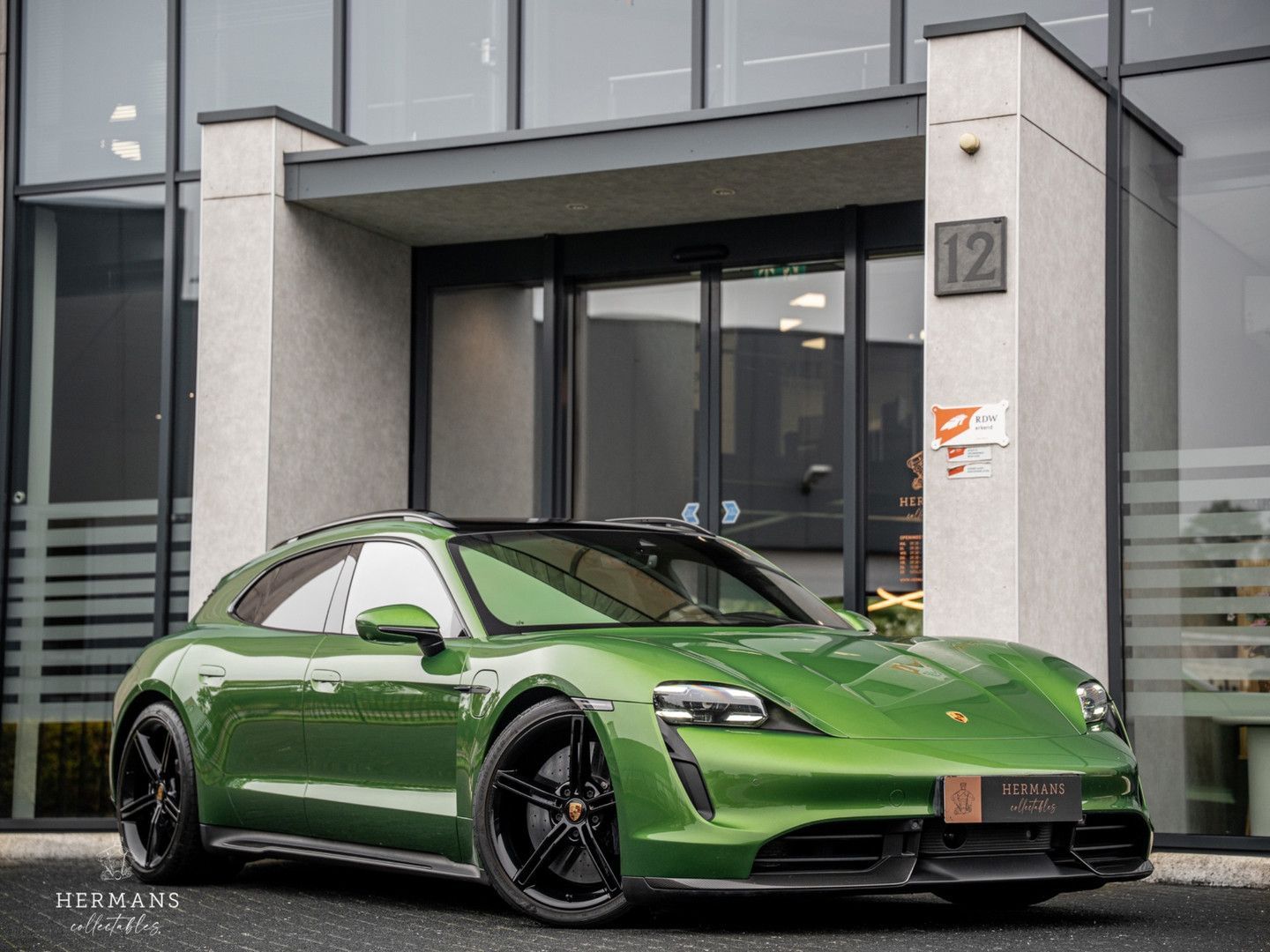 Porsche Taycan Sport Turismo Turbo S 93 kWh / Burmester