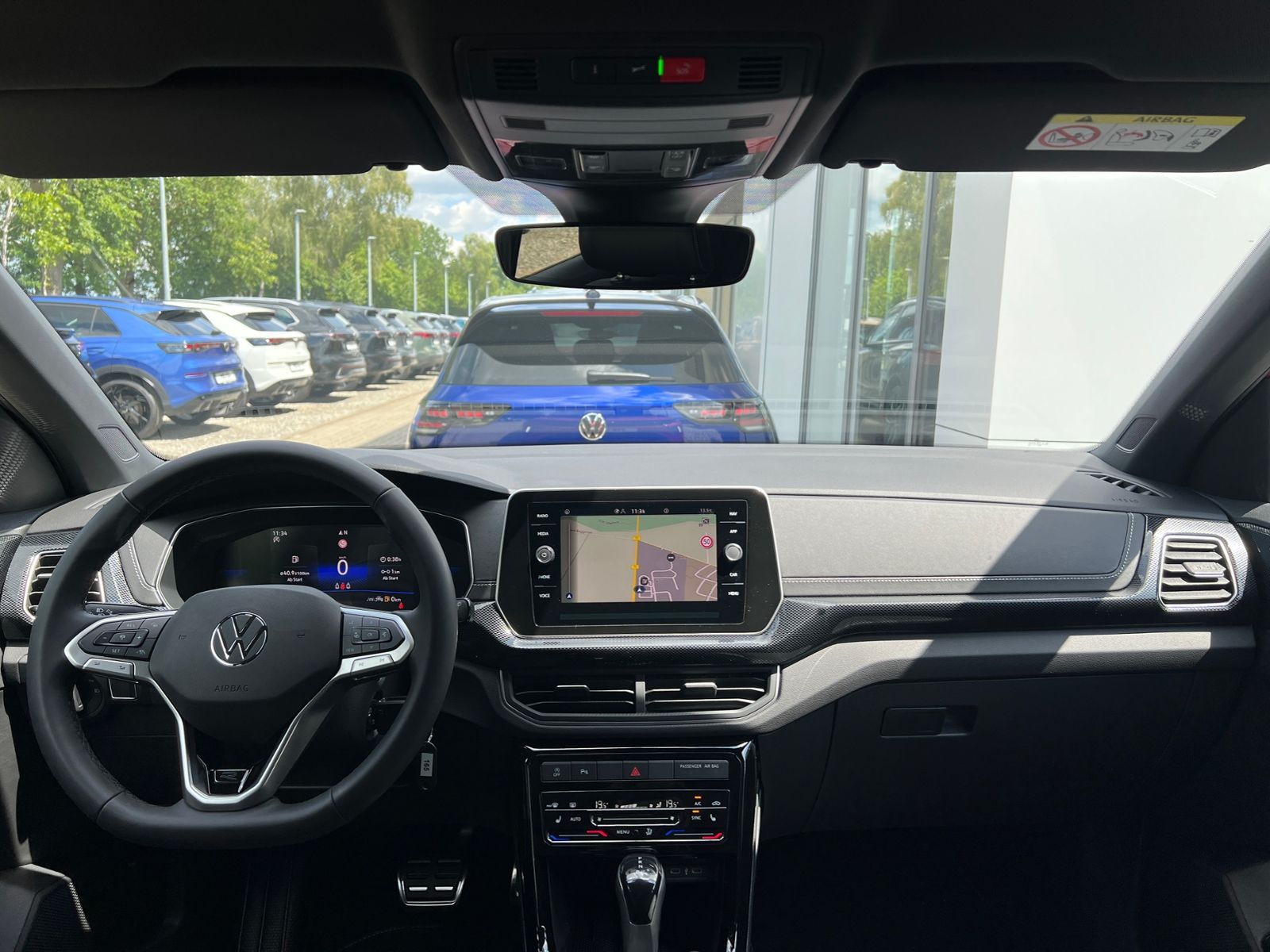 Fahrzeugabbildung Volkswagen T-Cross R-Line 1.5 TSI DSG *AHK,BlackStyle,Navi,