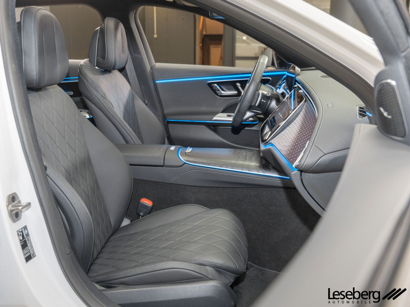 Mercedes-Benz E 300 de T 4M AMG Prem Pano/Dig.Light/AHK/Airmat foto 17