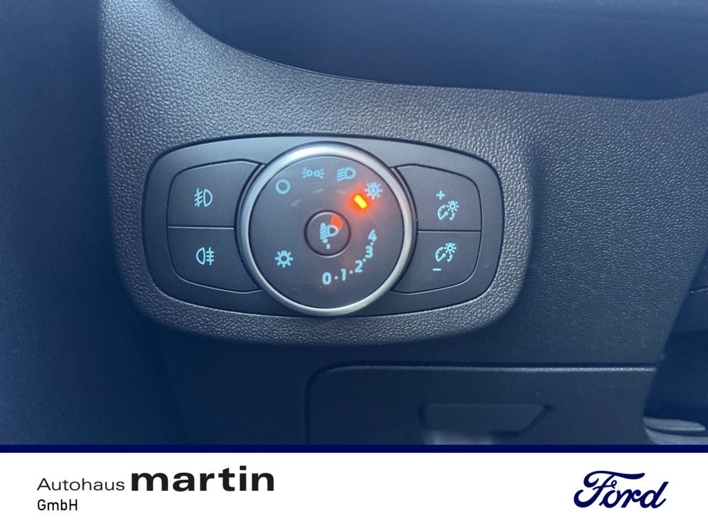 Fahrzeugabbildung Ford Fiesta 1.1 Titanium KURVENLICHT SYNC SHZ NAVI
