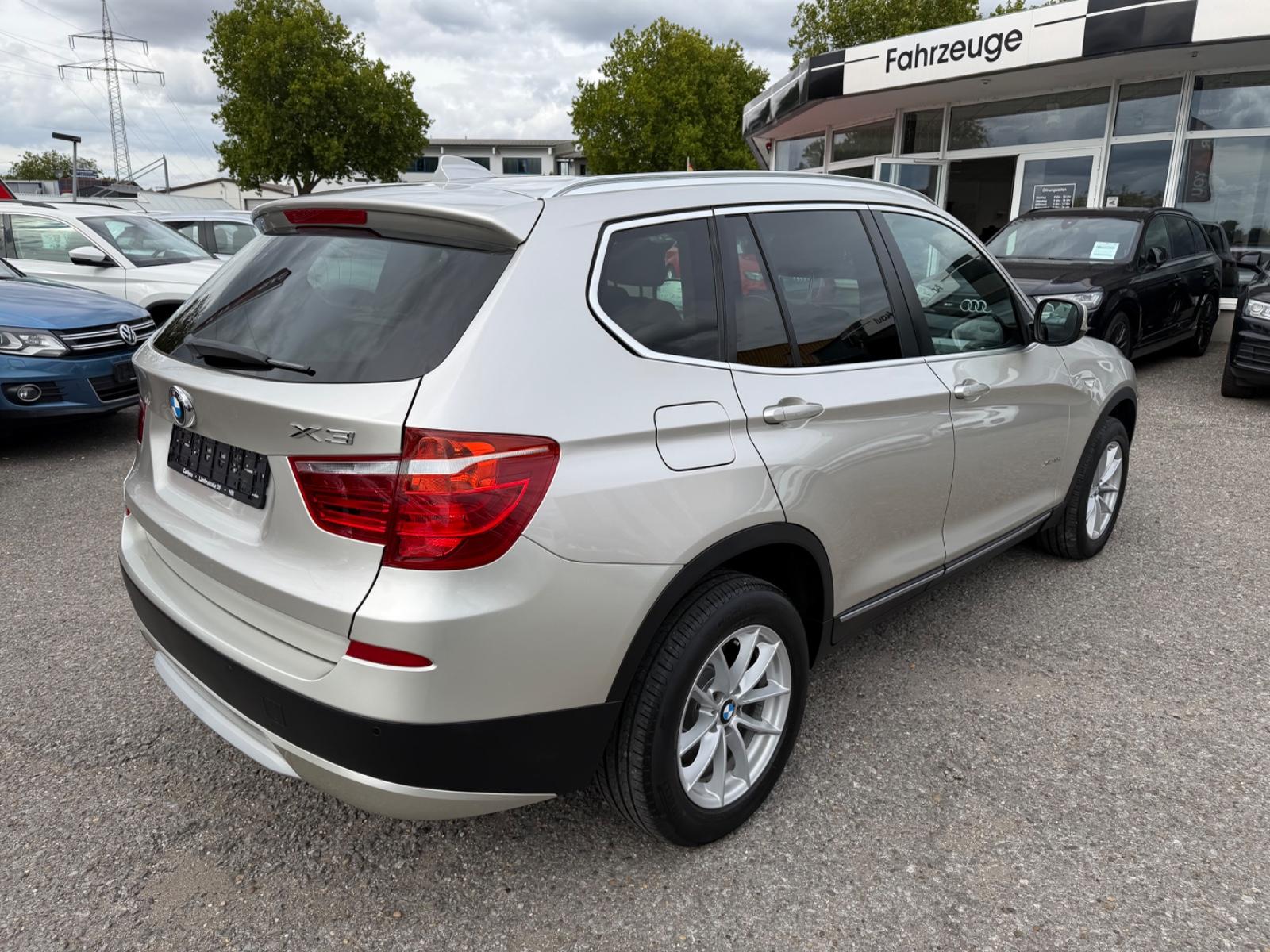 BMW X3 xDrive 20 d Auto.LED BI-Xenon Navi 1.Hand Pan