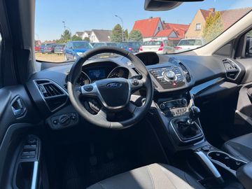 Ford Kuga - 10