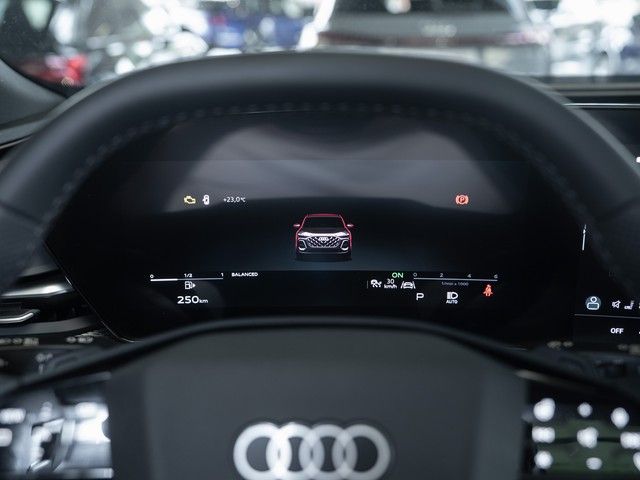 Q5 SUV TDI quattro S line TECH-PRO+OLED+PANO+B&O