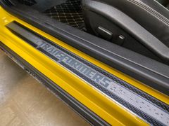 Fahrzeugabbildung Chevrolet Camaro 6.2 V8 Transformers Autom.  Borla 20" HUD