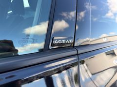 Fahrzeugabbildung Volkswagen Golf VIII Lim. Active eTSI *AHK*LED*TEMP*SHZ*