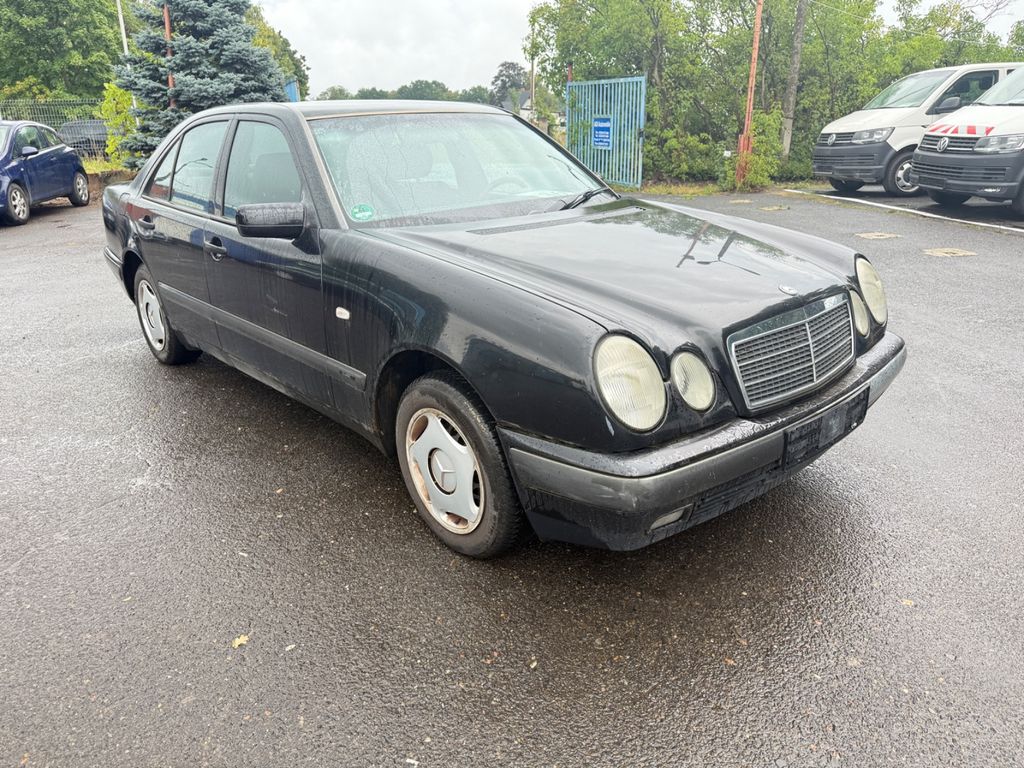 Angebot ansehen Mercedes-Benz E 200