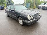 Mercedes-Benz E 200 - gebrauchte Mercedes-Benz E 200 aus dem Jahr 2000