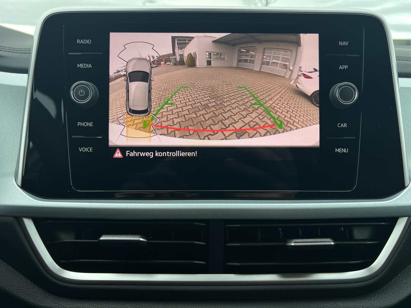 Volkswagen T-Roc Life "Goal" 2.0 l TDI DSG Rear View WR Ke, миниатюра 19