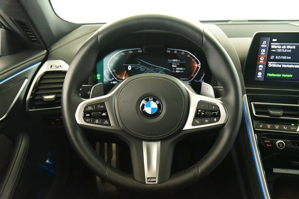BMW 840