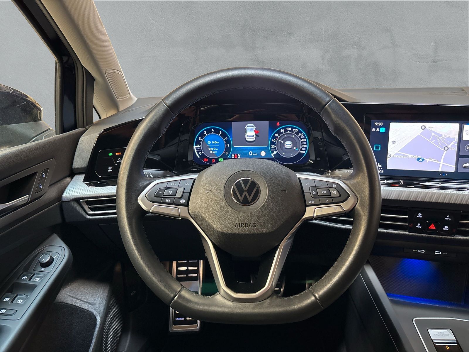 Fahrzeugabbildung Volkswagen Golf 1.5 eTSI Active AHK AppConnect SHZ